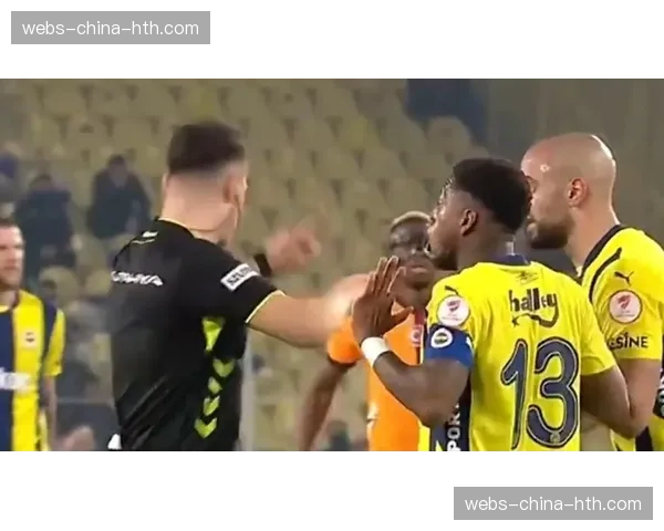 从争议判罚到绝平进球，复盘本轮“莱茵德比”的戏剧性十分钟